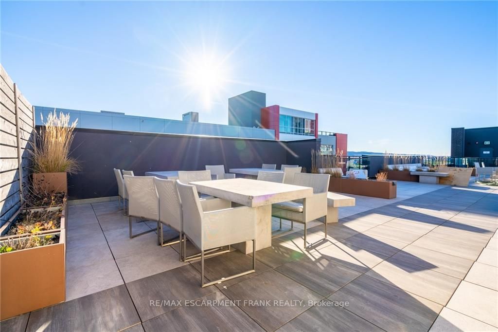 10 Concord Pl, #516