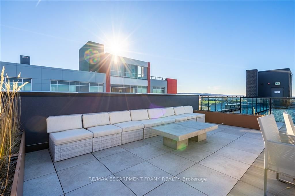 10 Concord Pl, #516