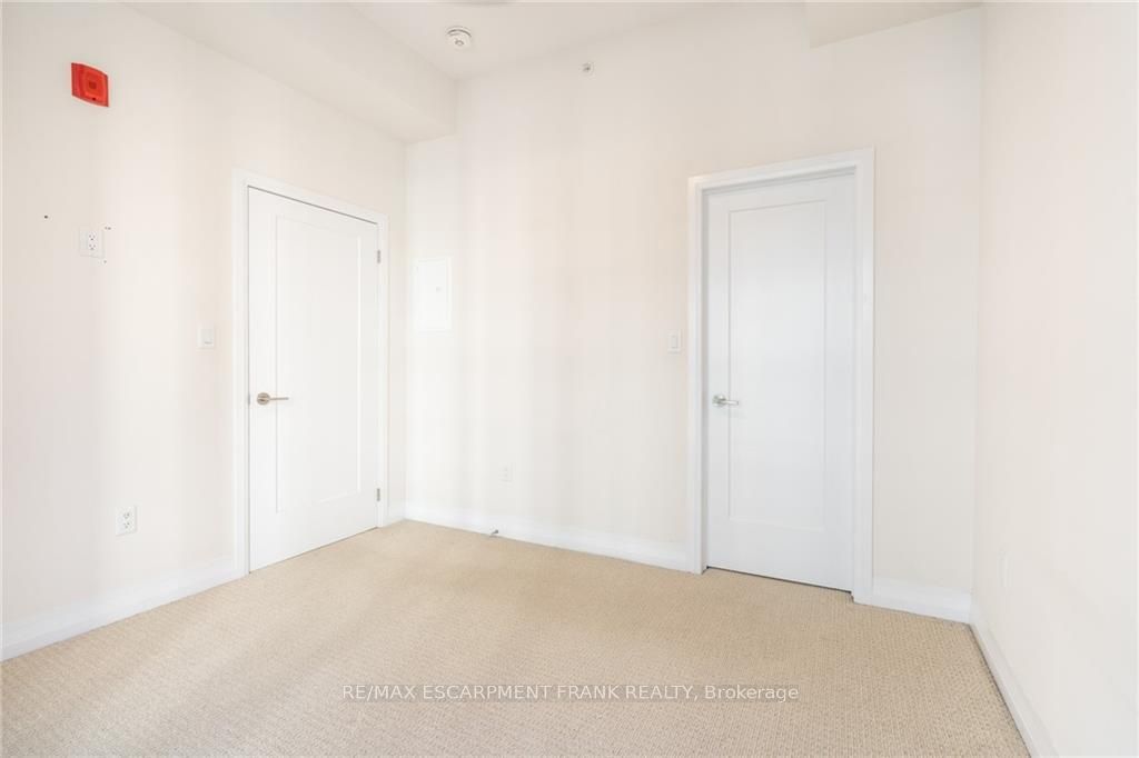 10 Concord Pl, #516