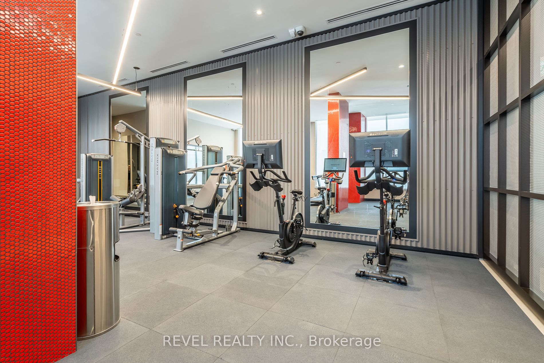 212 King William St, #310