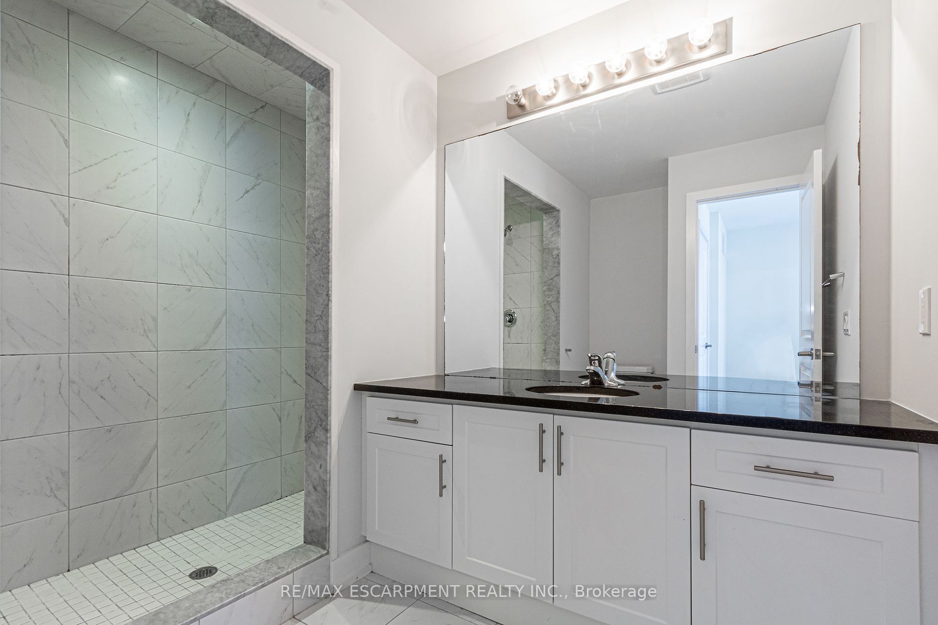 115 Shoreview Place, #Th#11