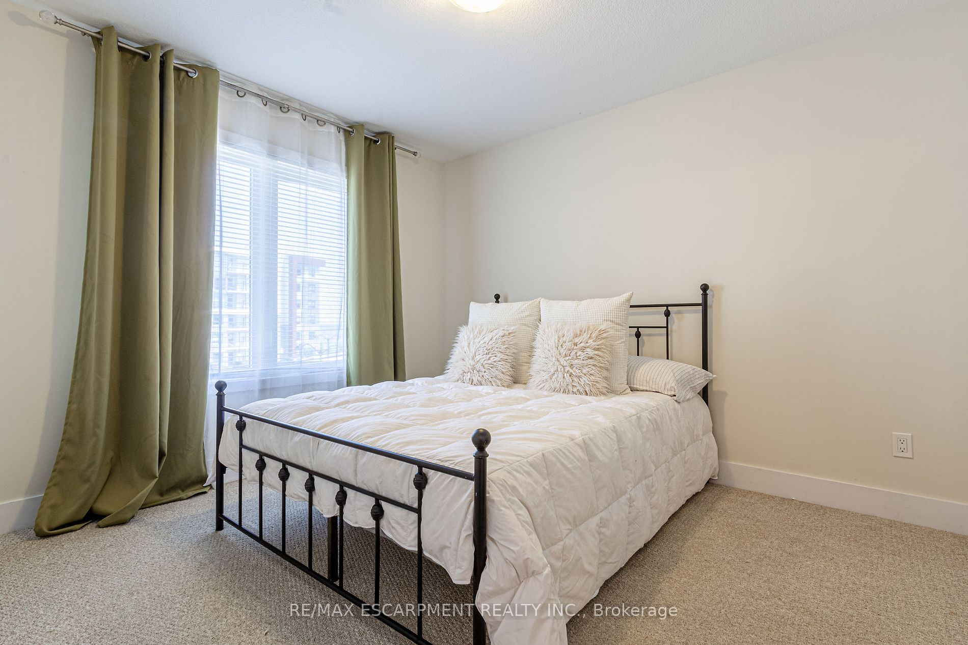 115 Shoreview Place, #Th#11