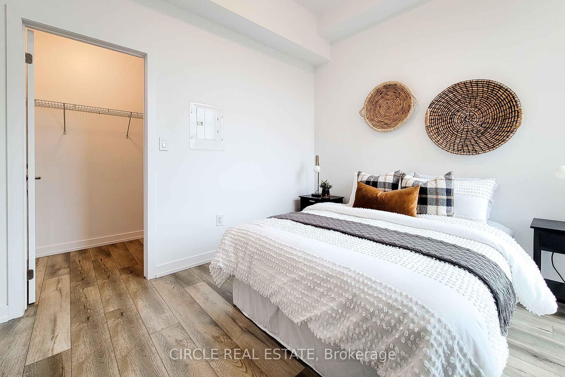 460 Dundas Street E, #102