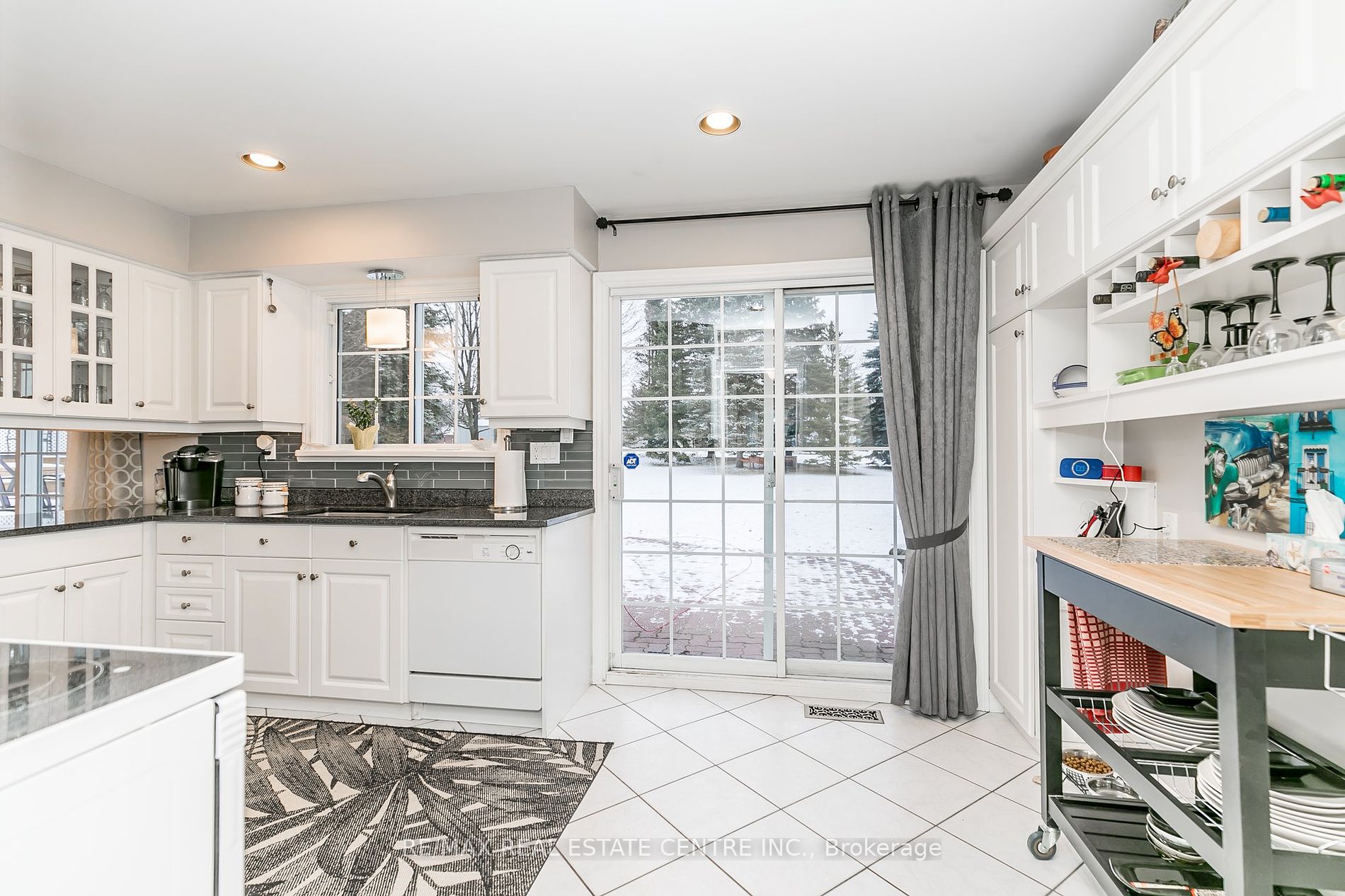9 Lynda Ave