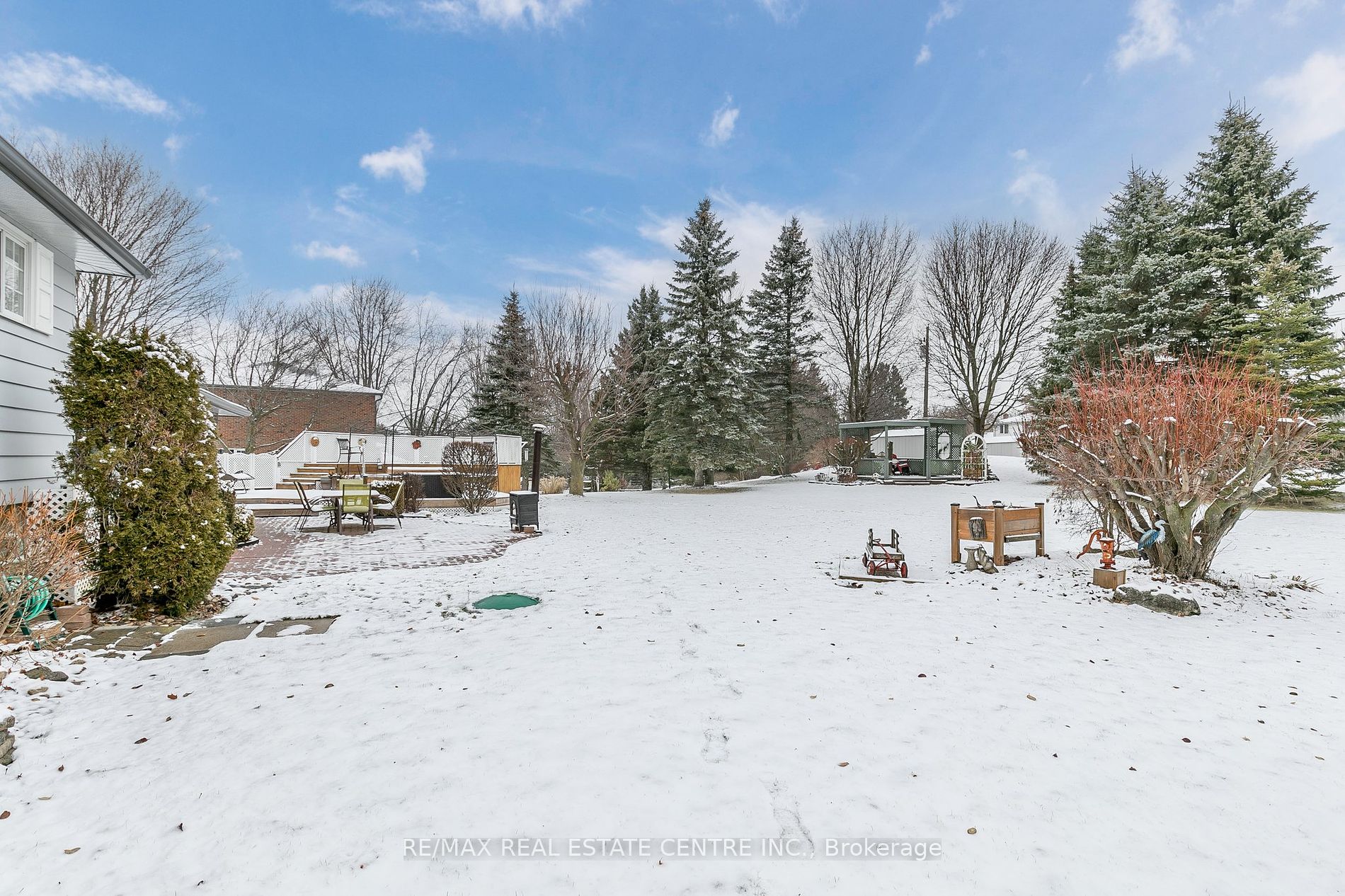 9 Lynda Ave