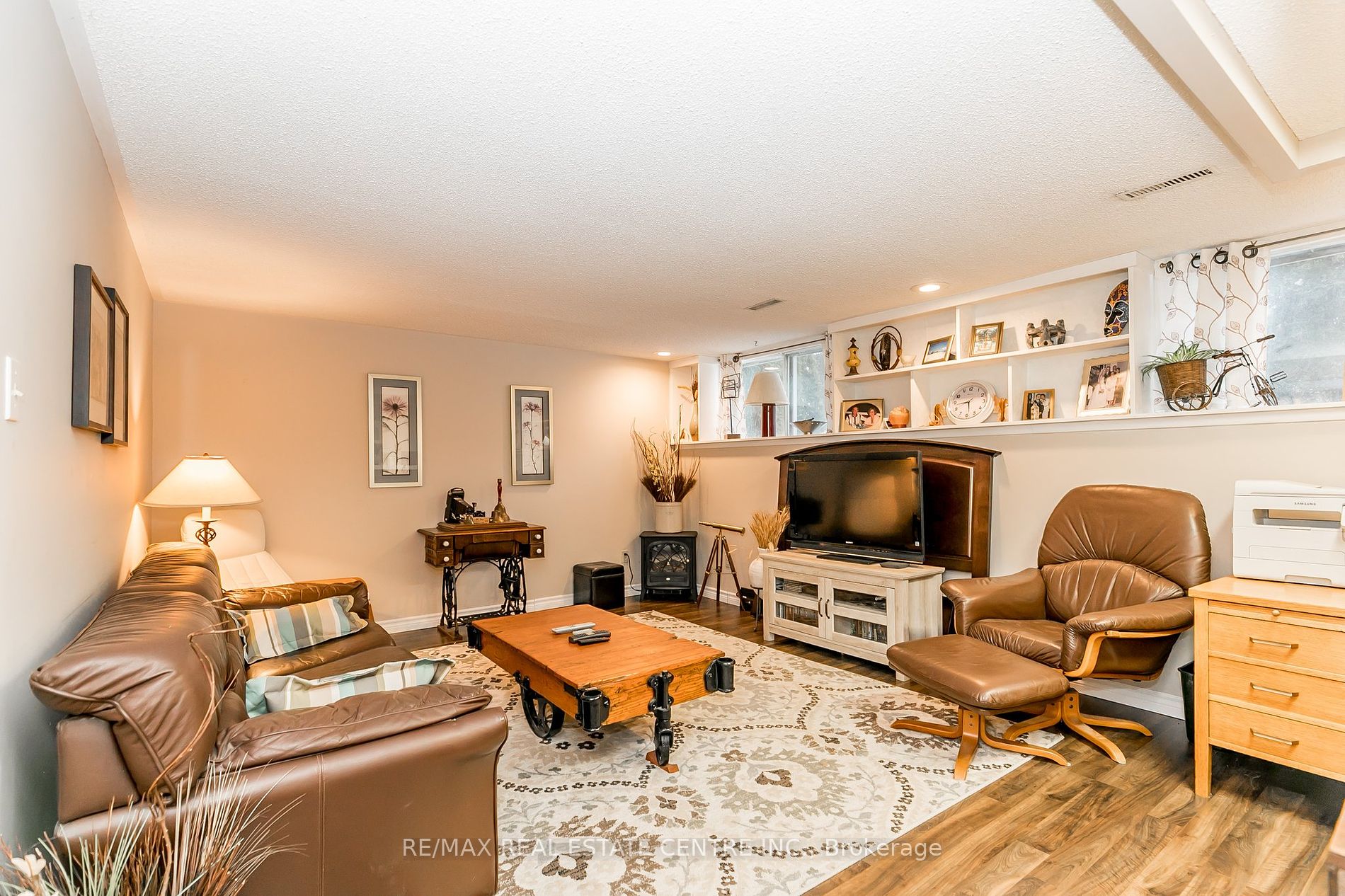 9 Lynda Ave