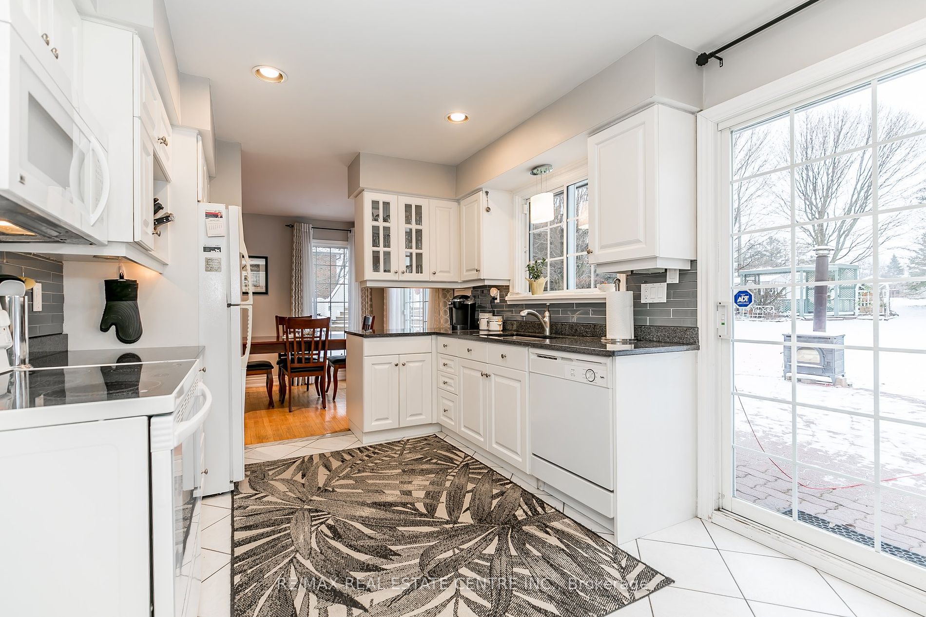 9 Lynda Ave