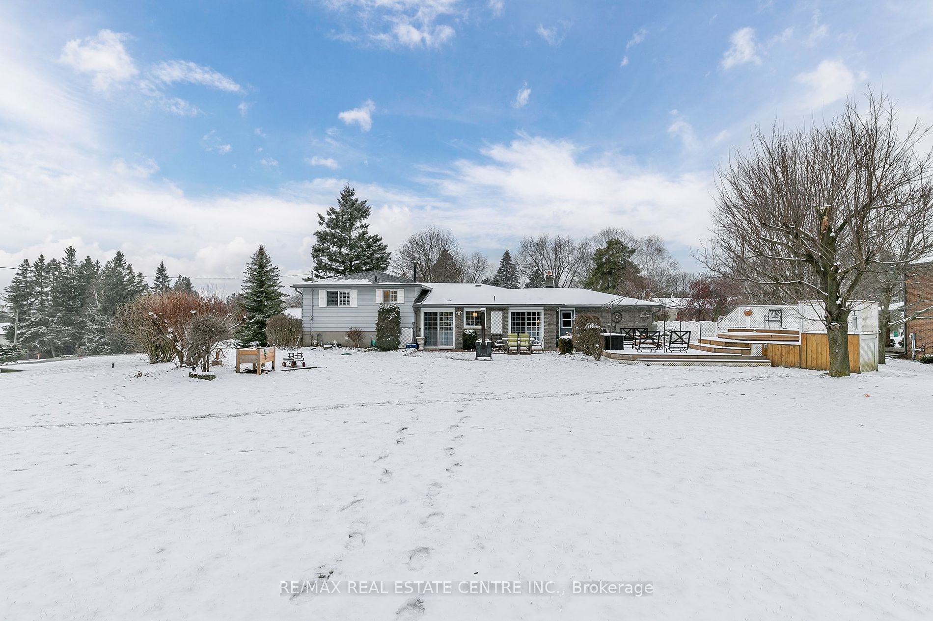 9 Lynda Ave