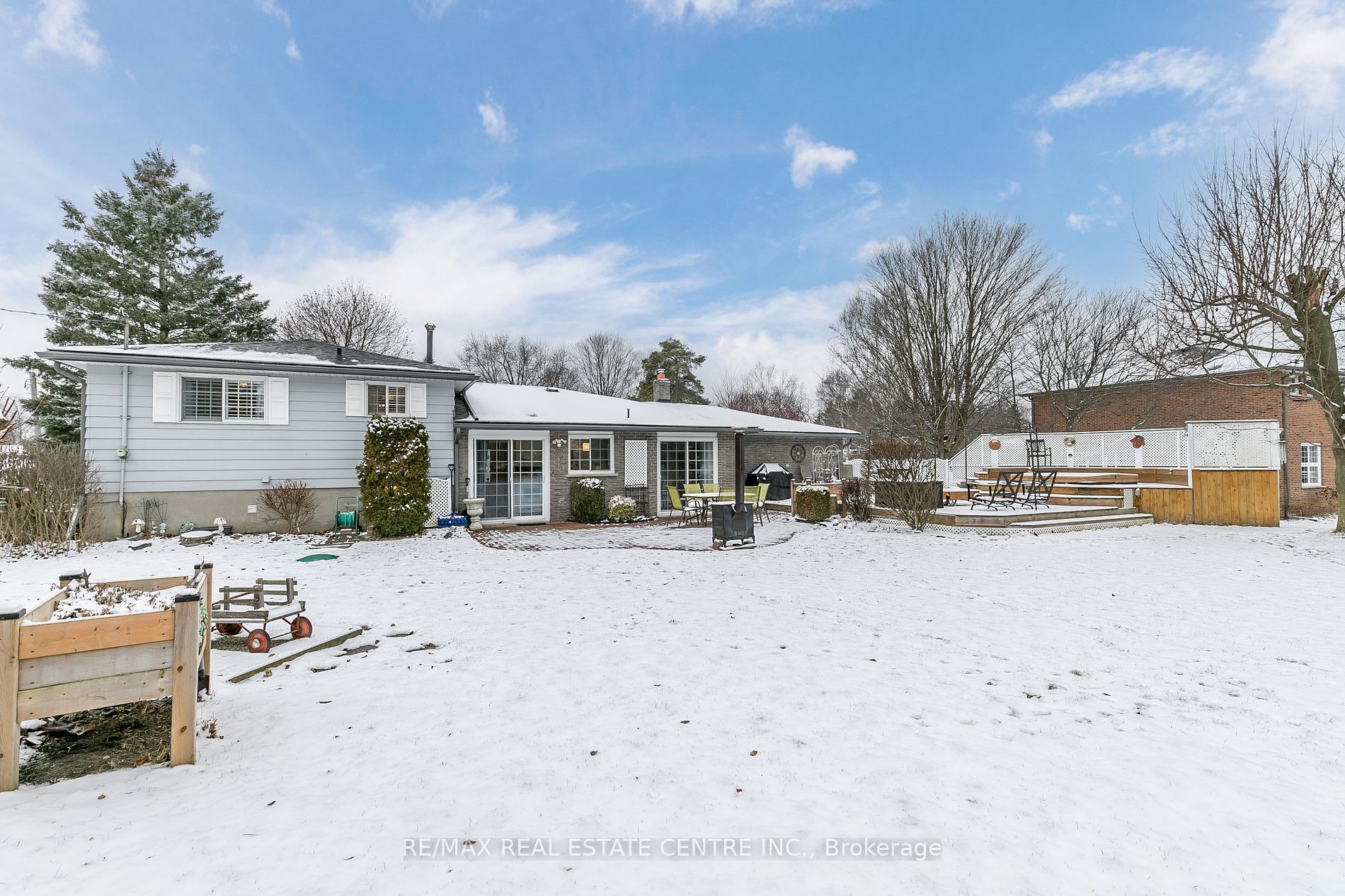 9 Lynda Ave