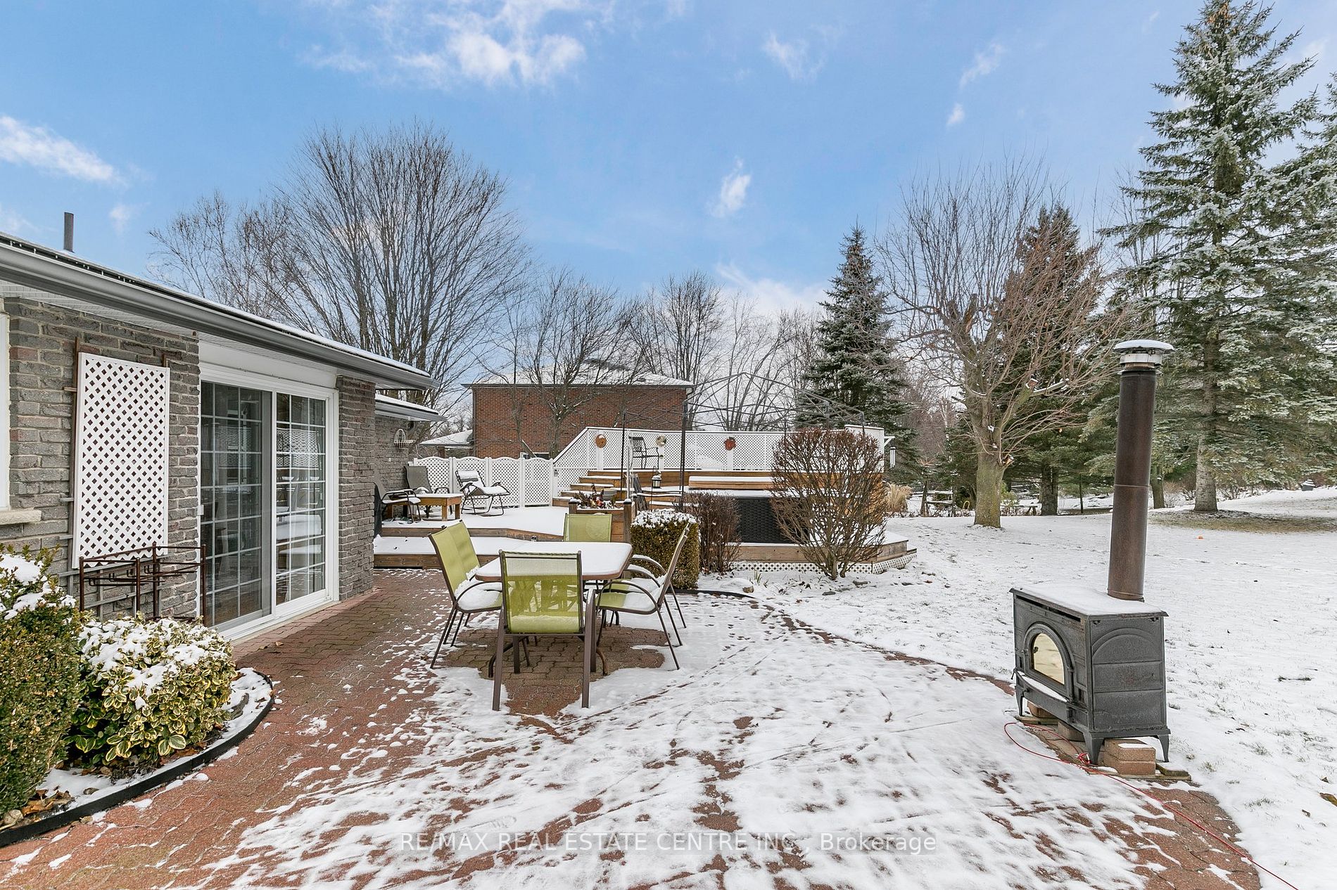 9 Lynda Ave