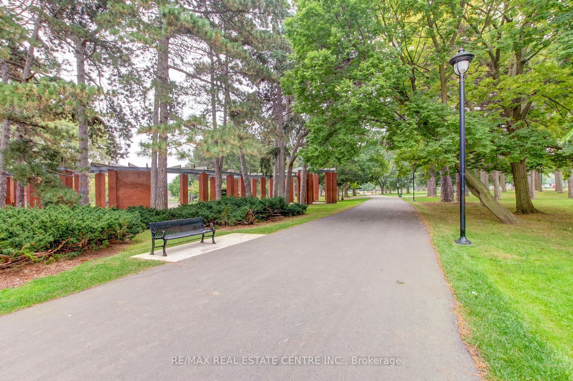 45 Wexford Avenue S