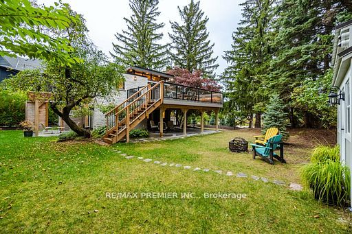 114 Lakeshore Road W