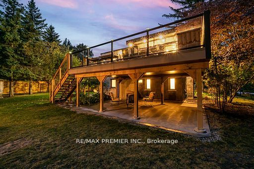 114 Lakeshore Road W