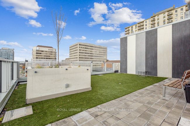 60 Frederick St N, #1407