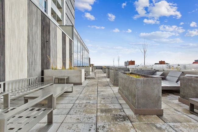 60 Frederick St N, #1407