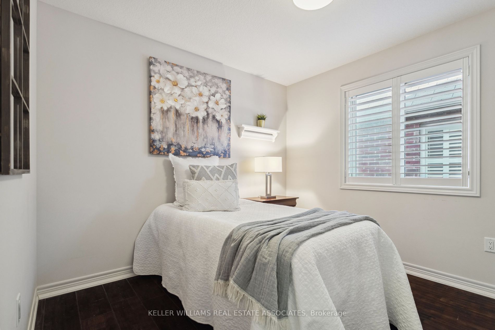 174 Escarpment Dr