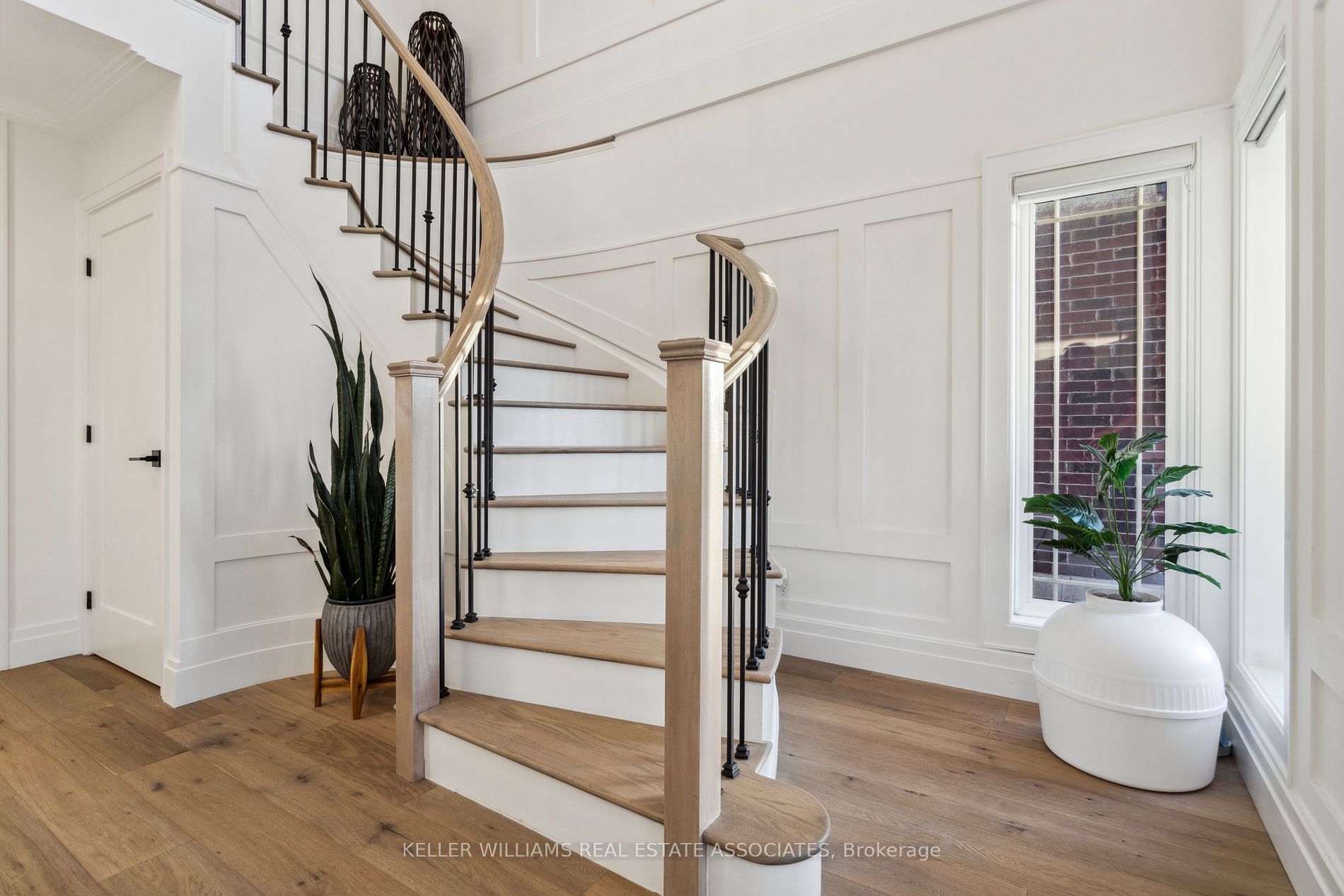 174 Escarpment Dr