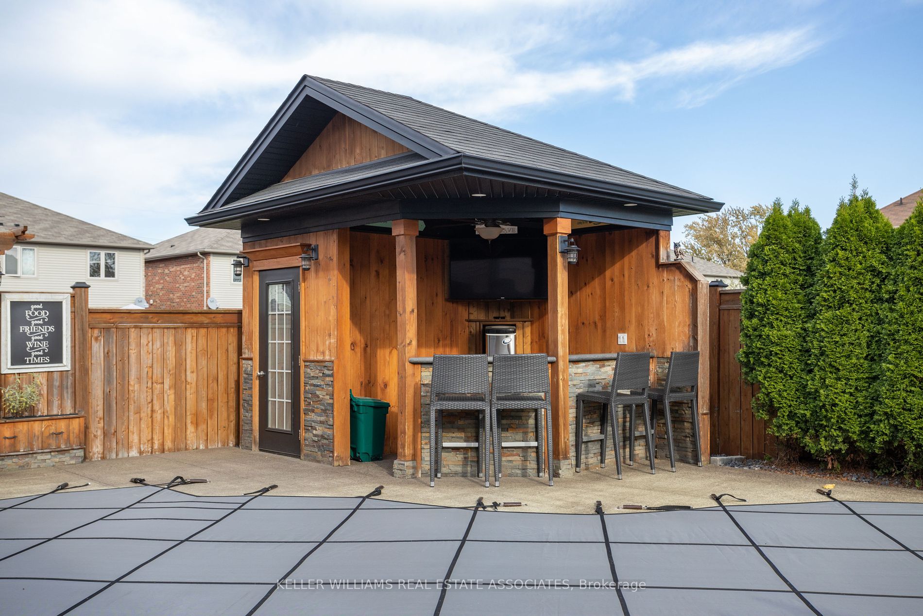174 Escarpment Dr