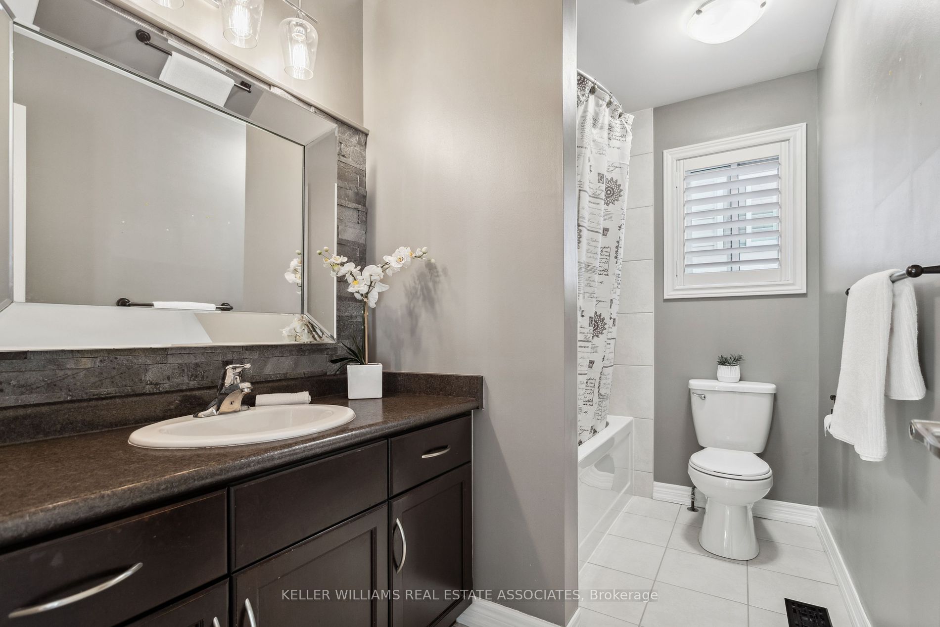 174 Escarpment Dr