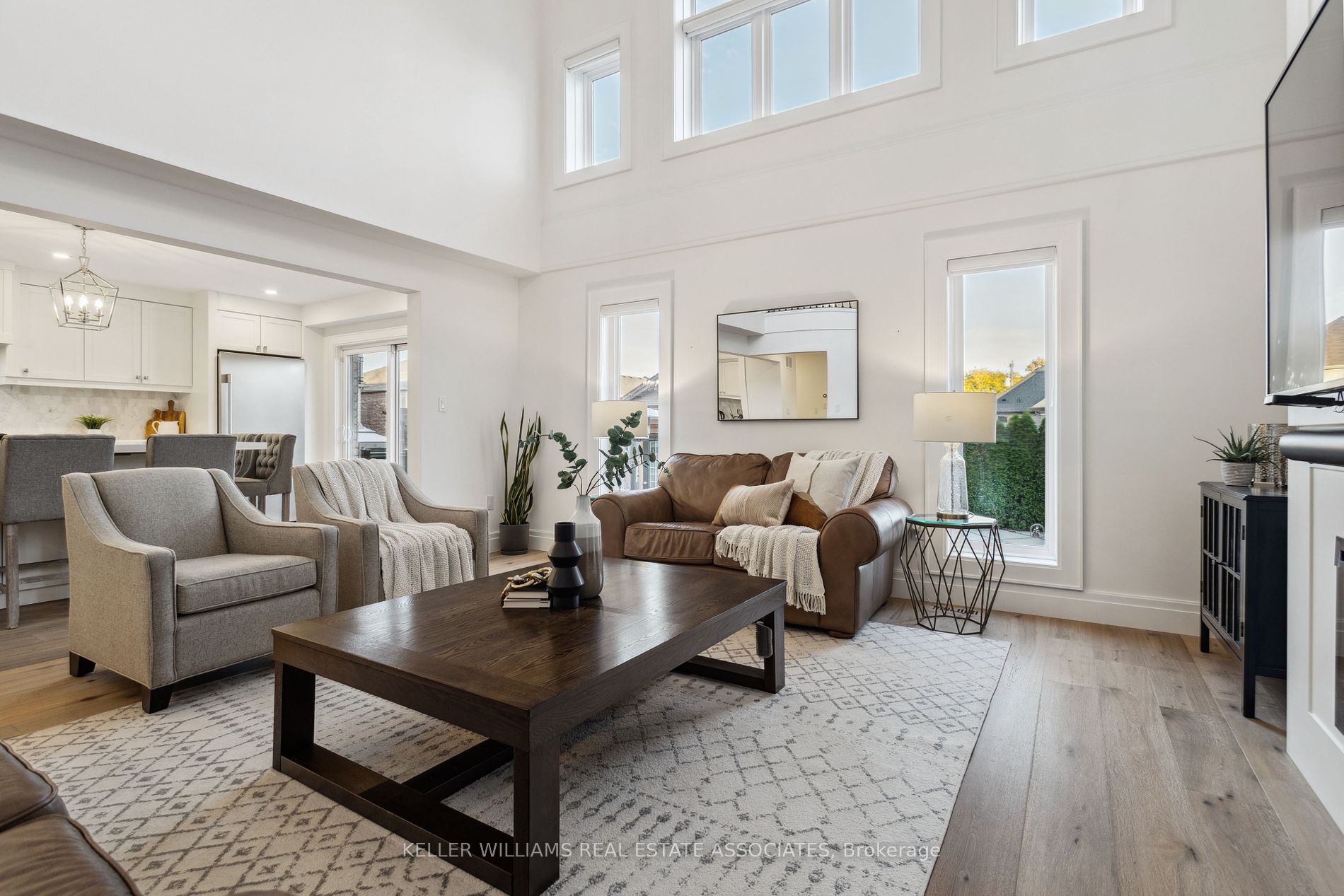 174 Escarpment Dr