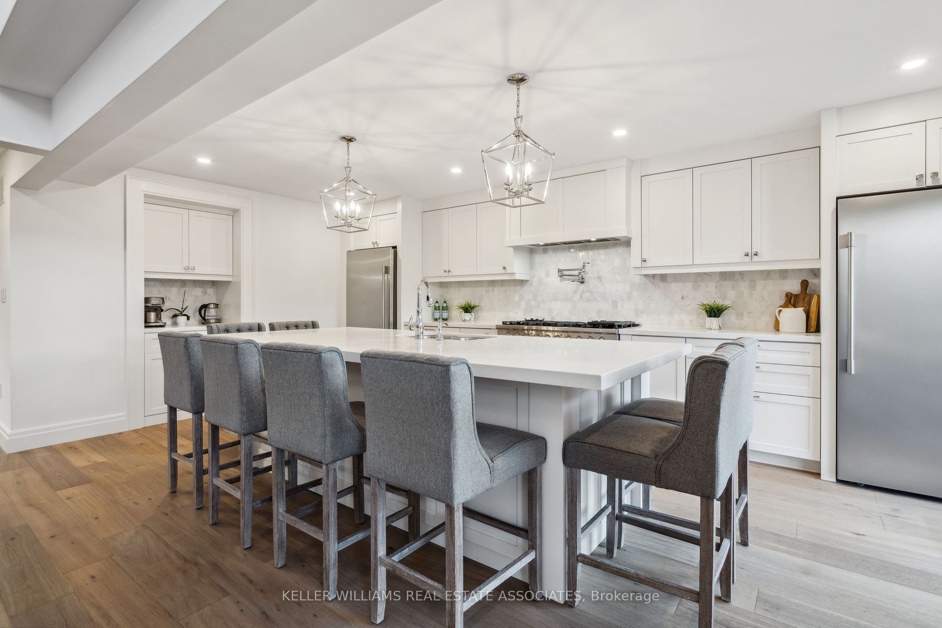 174 Escarpment Dr
