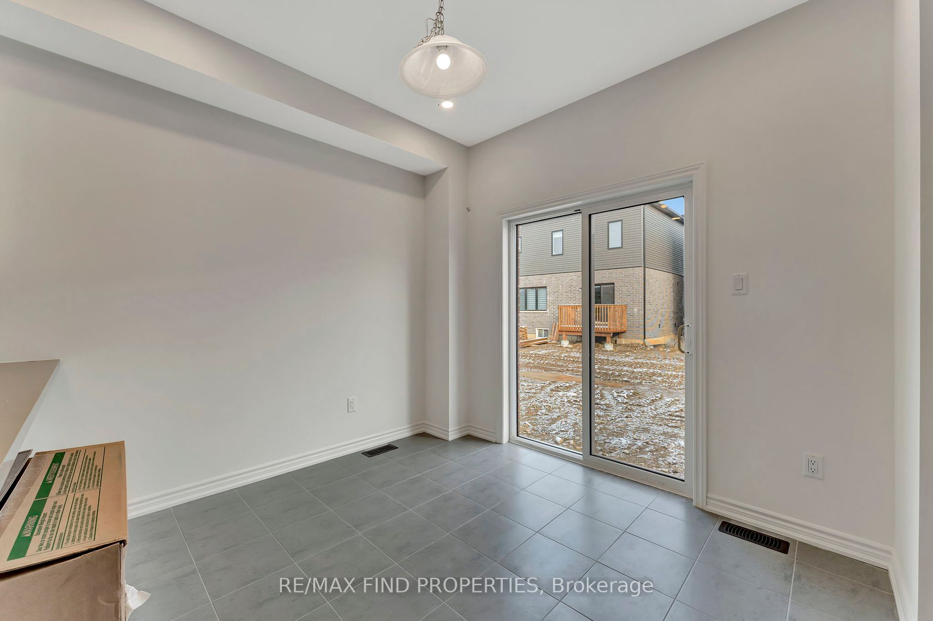18 Wakeling Drive