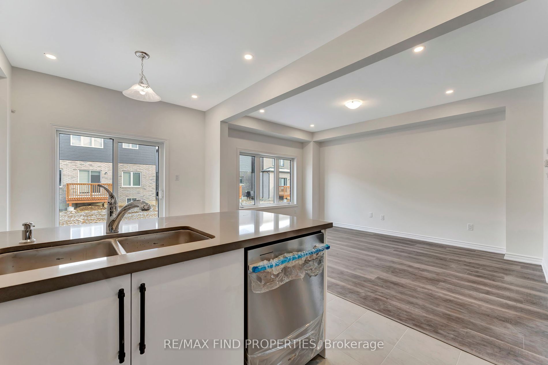18 Wakeling Drive
