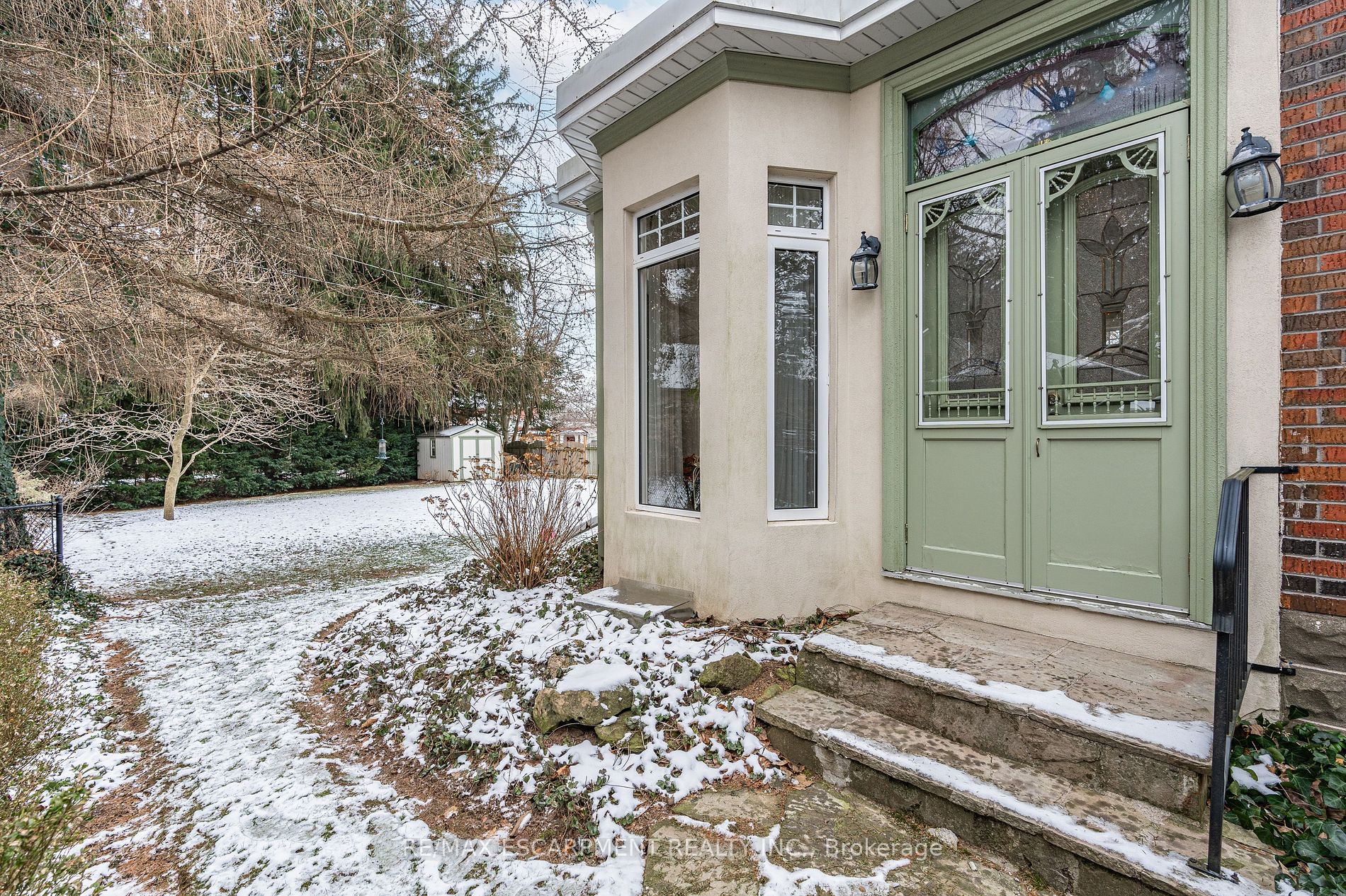 4 JERSEYVILLE Road E