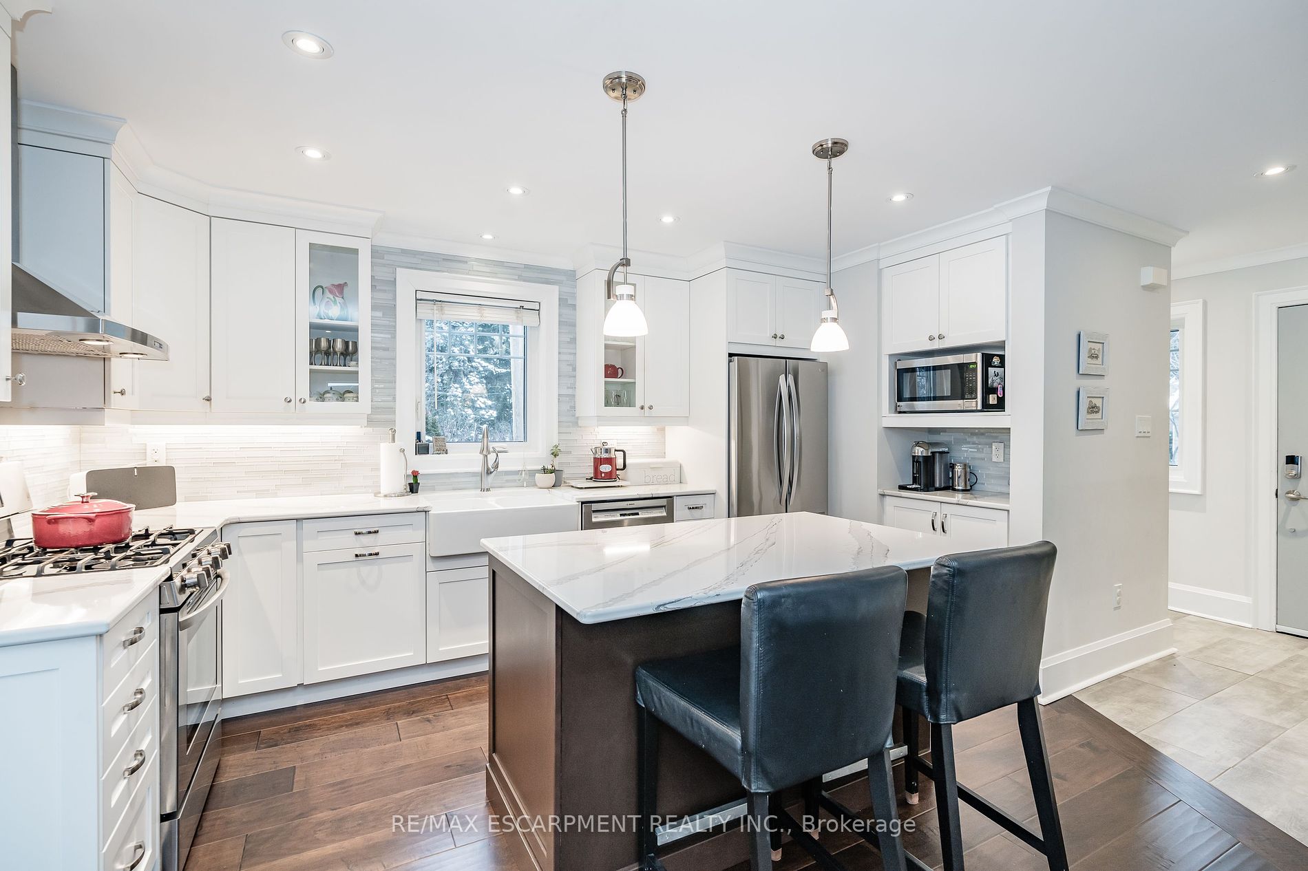 4 JERSEYVILLE Road E