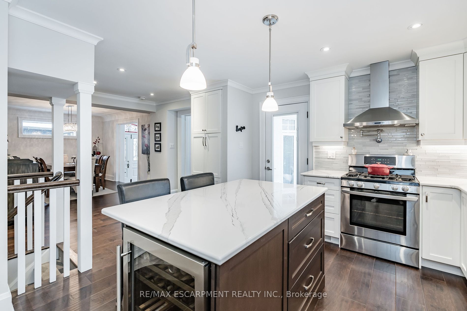 4 JERSEYVILLE Road E