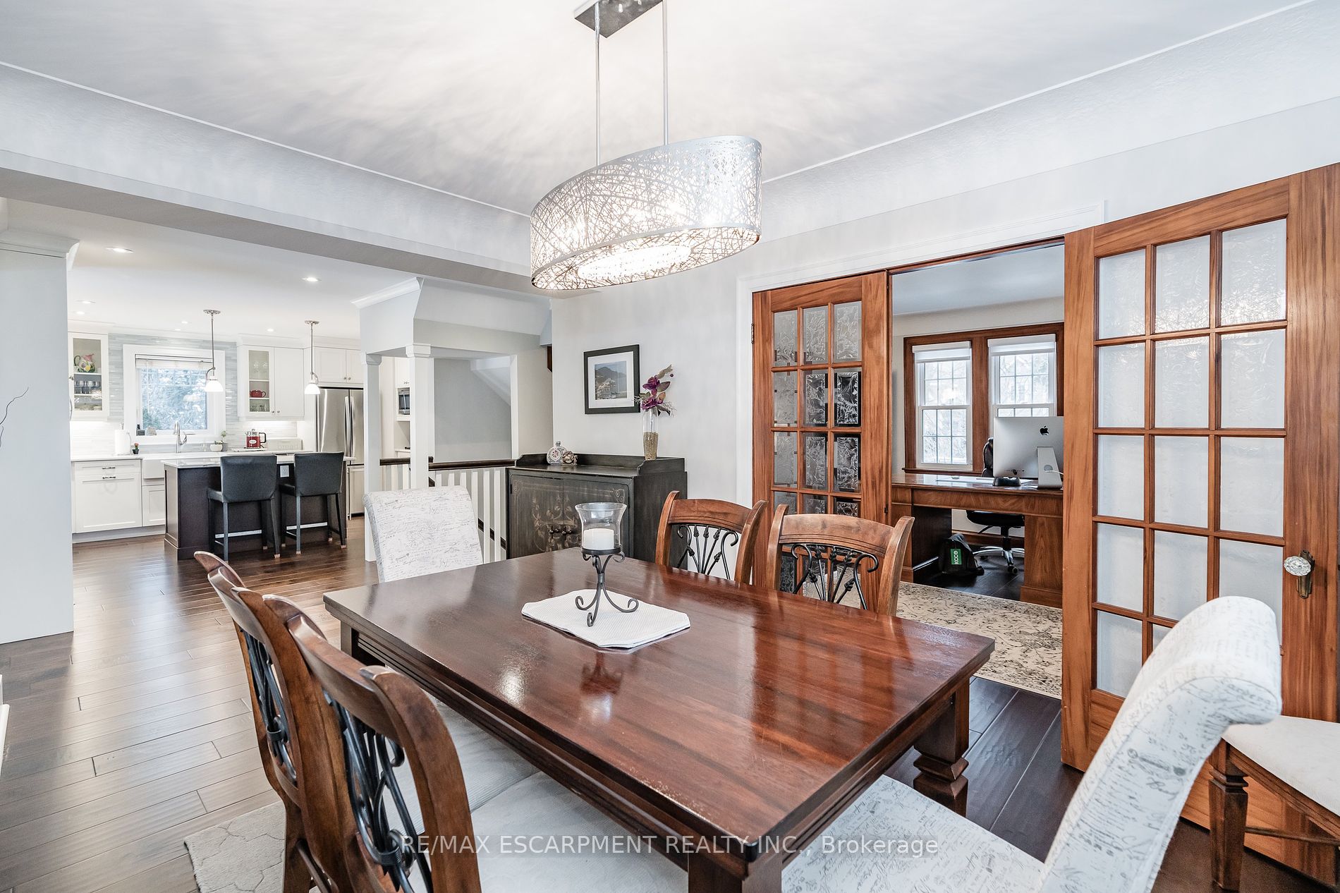 4 JERSEYVILLE Road E
