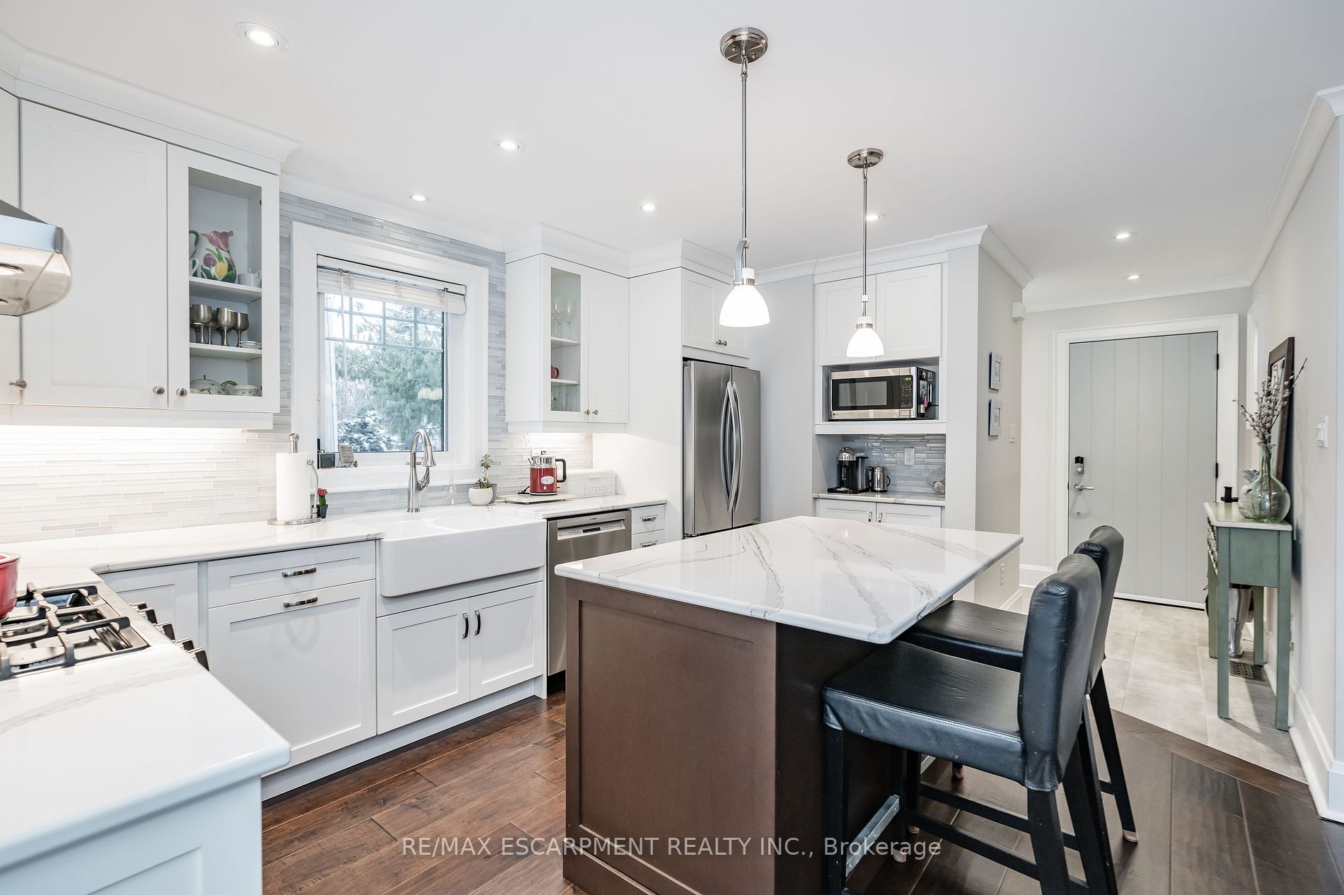4 JERSEYVILLE Road E
