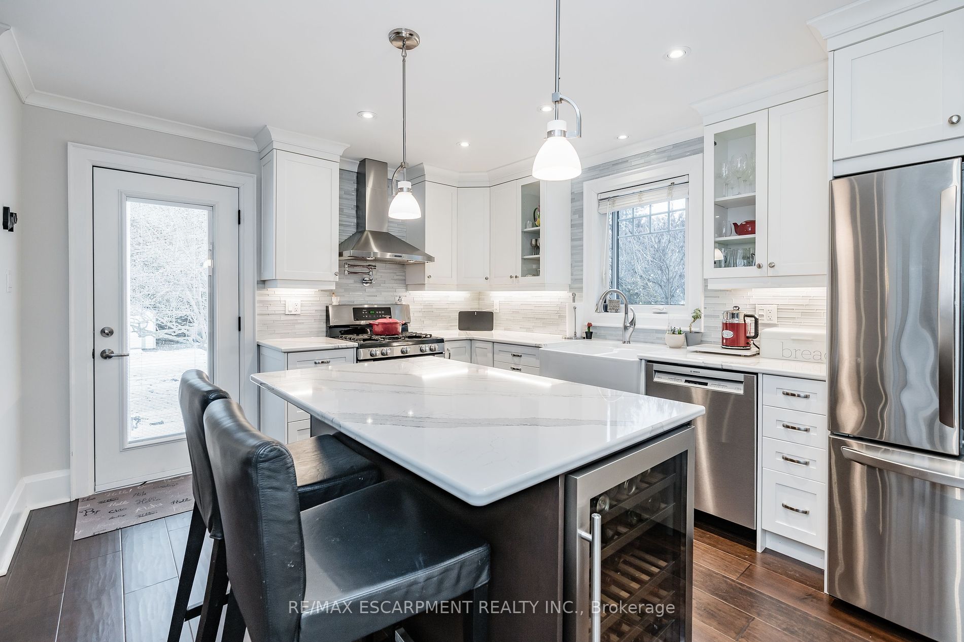 4 JERSEYVILLE Road E