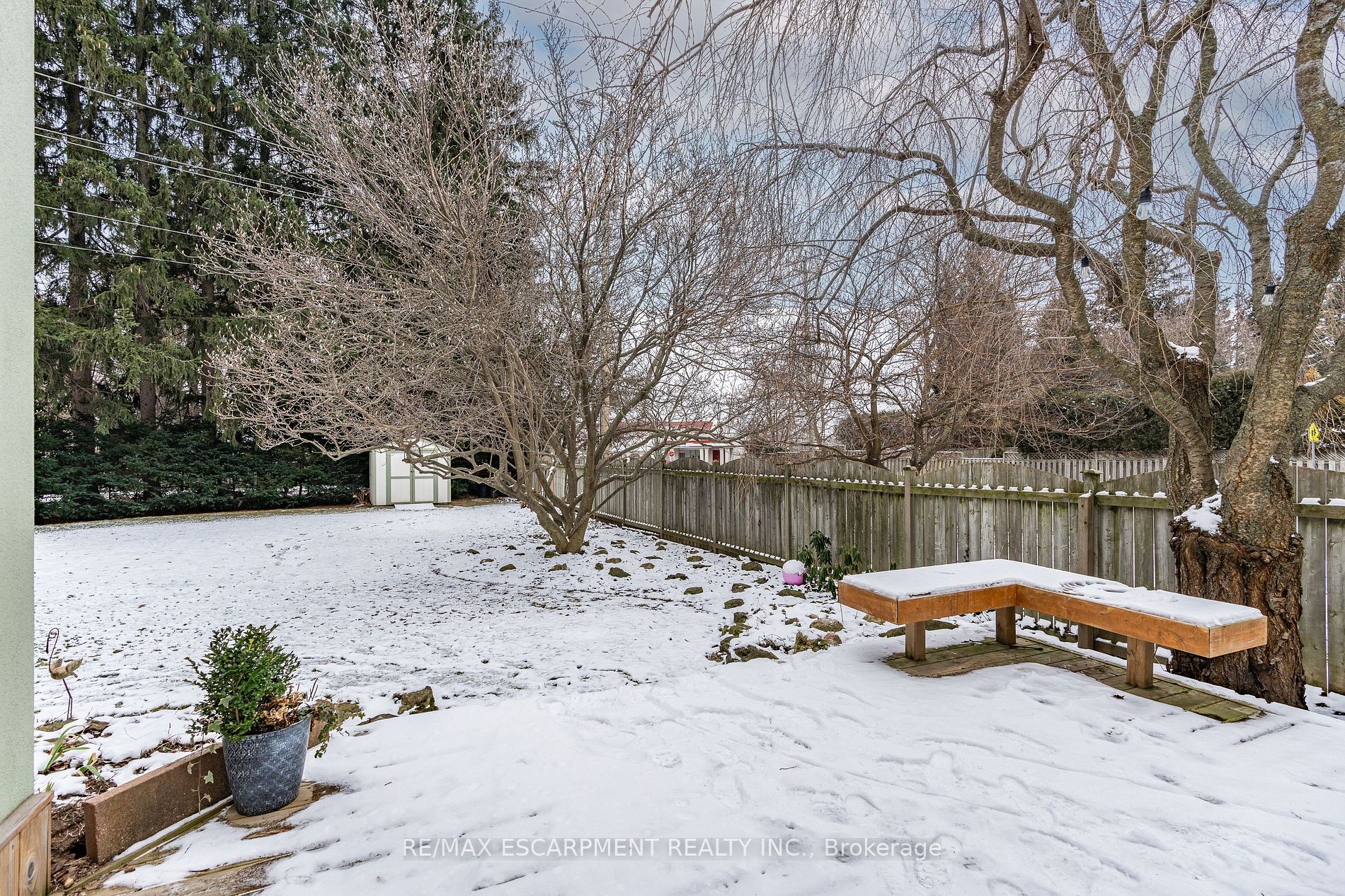 4 JERSEYVILLE Road E
