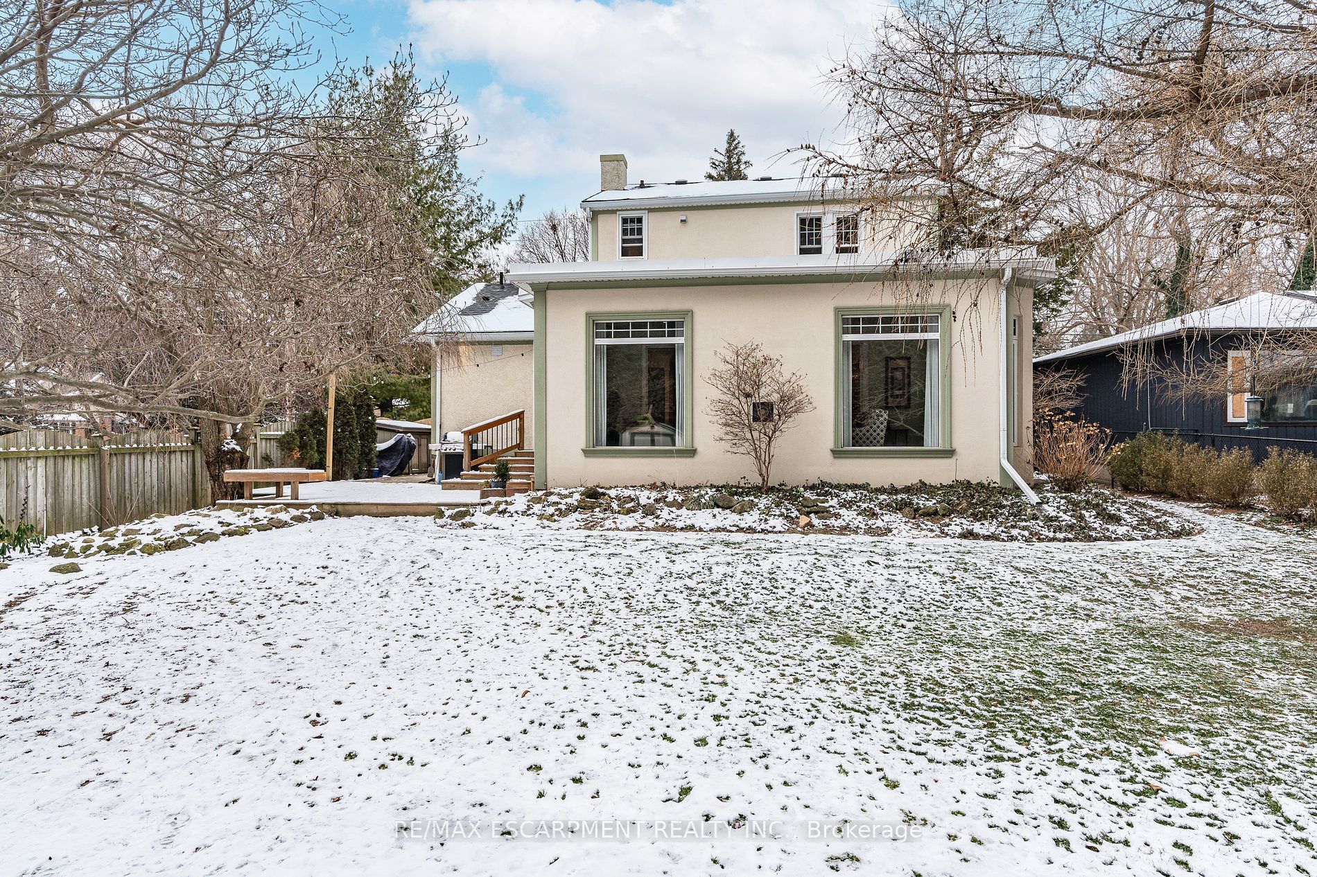 4 JERSEYVILLE Road E