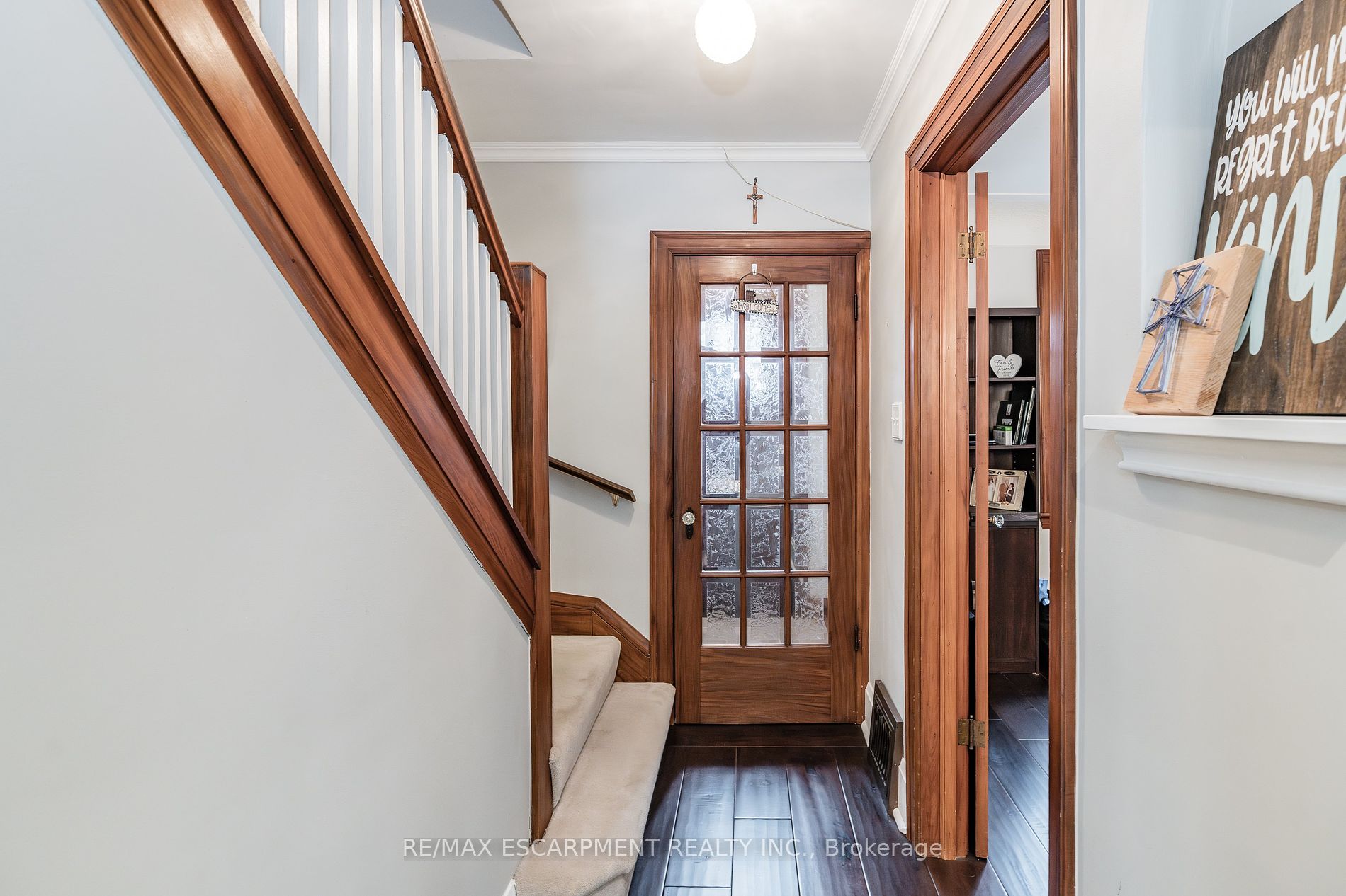 4 JERSEYVILLE Road E
