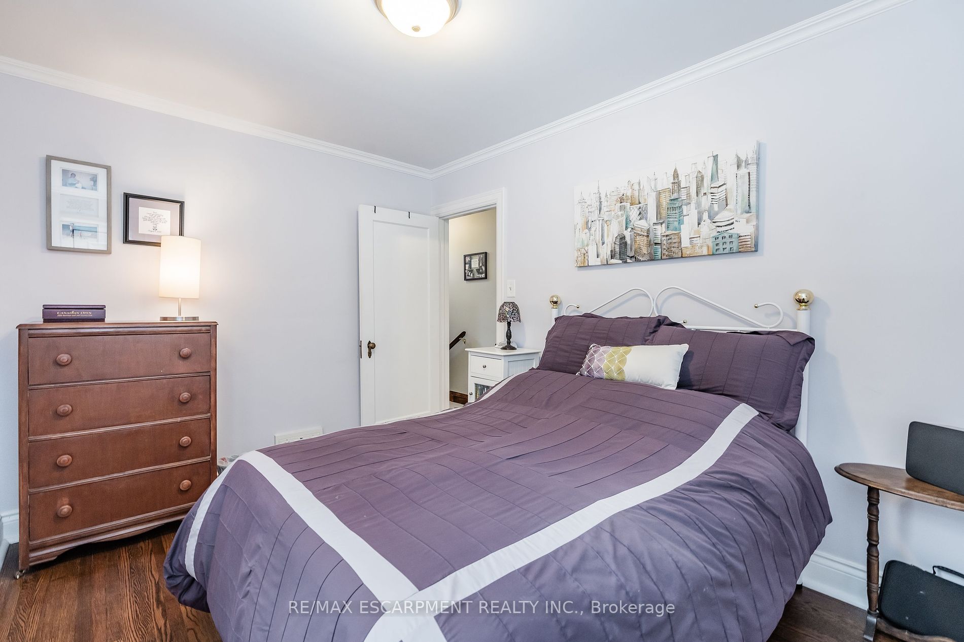 4 JERSEYVILLE Road E