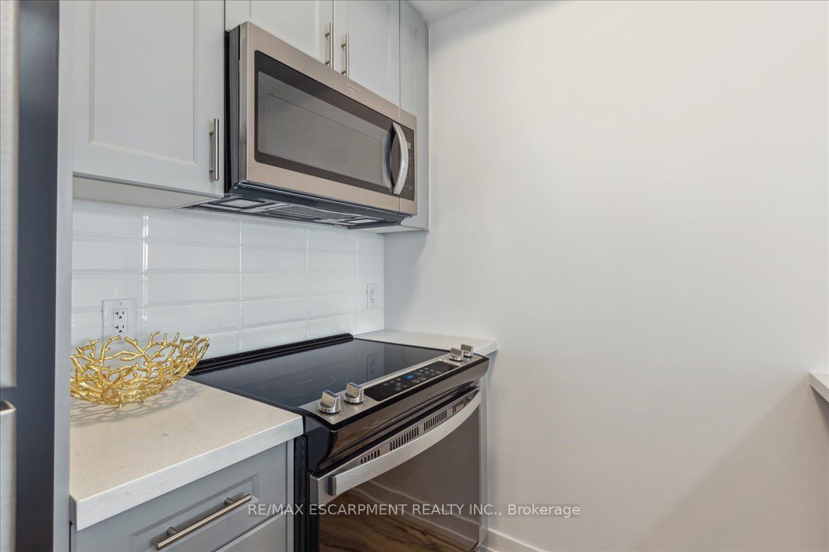 450 Dundas Street E #1001
