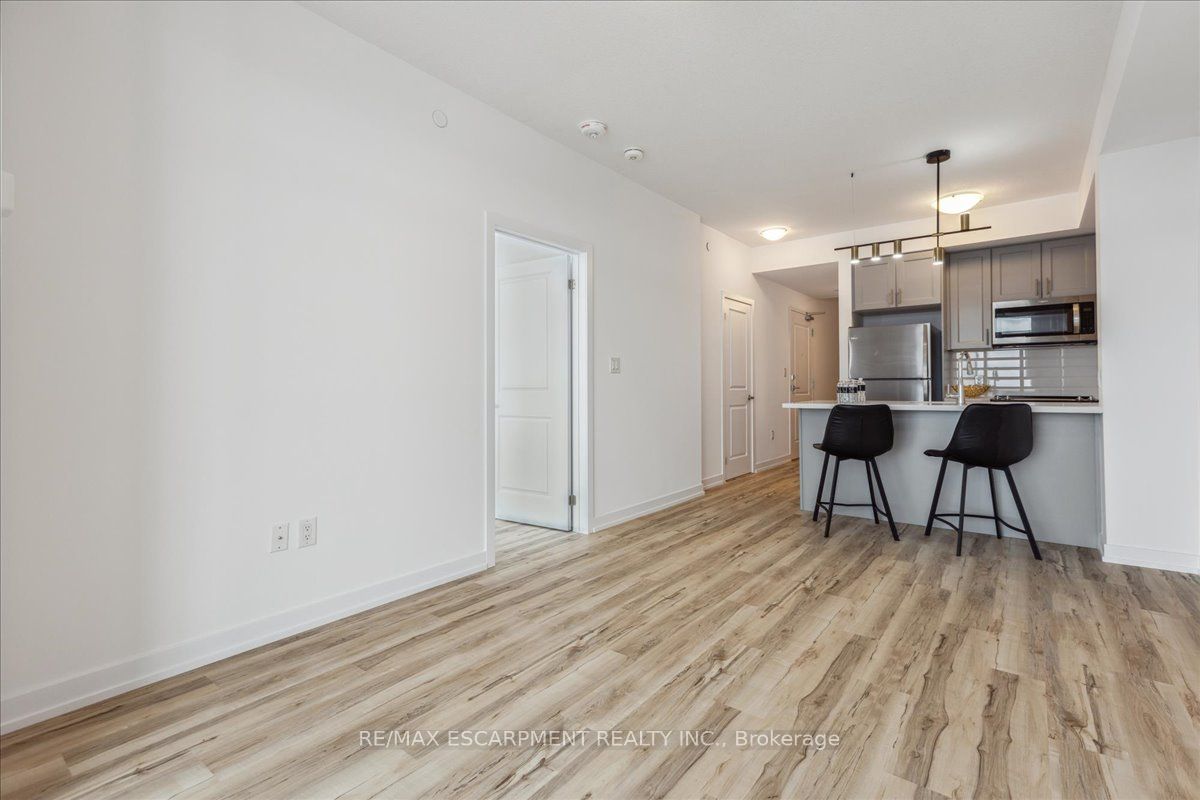 450 Dundas Street E #1001