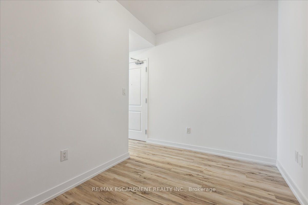 450 Dundas Street E #1001