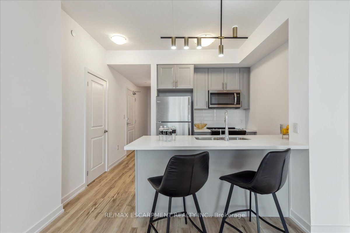 450 Dundas Street E #1001