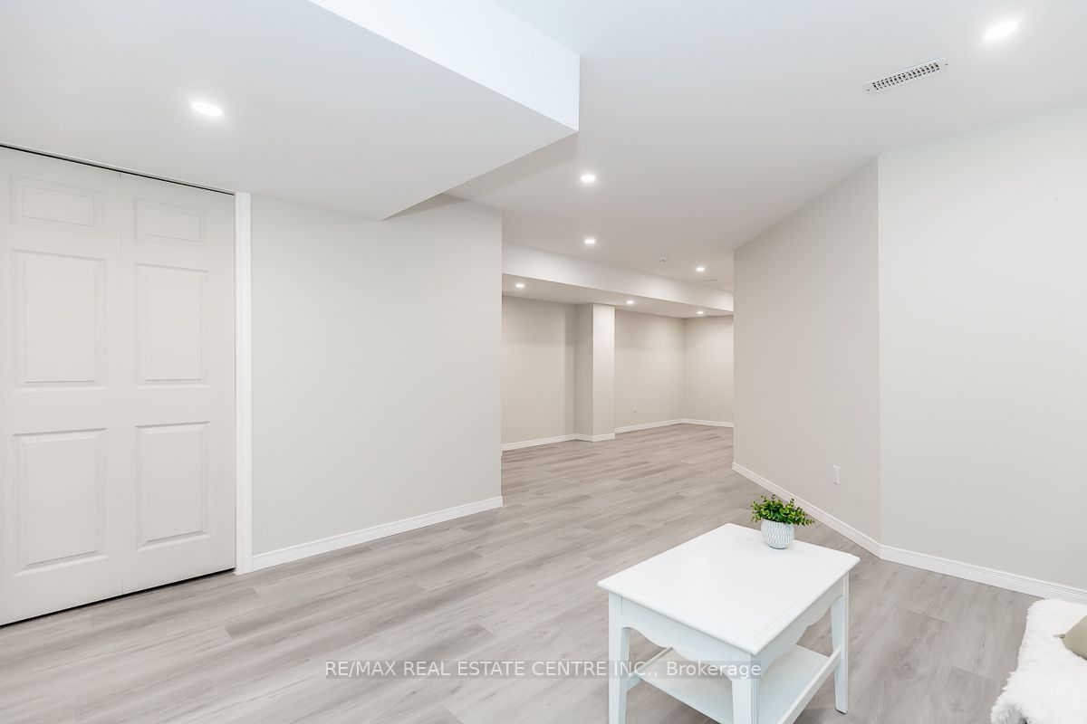 1049 Rippingale Tr