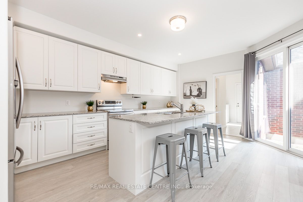 1049 Rippingale Tr