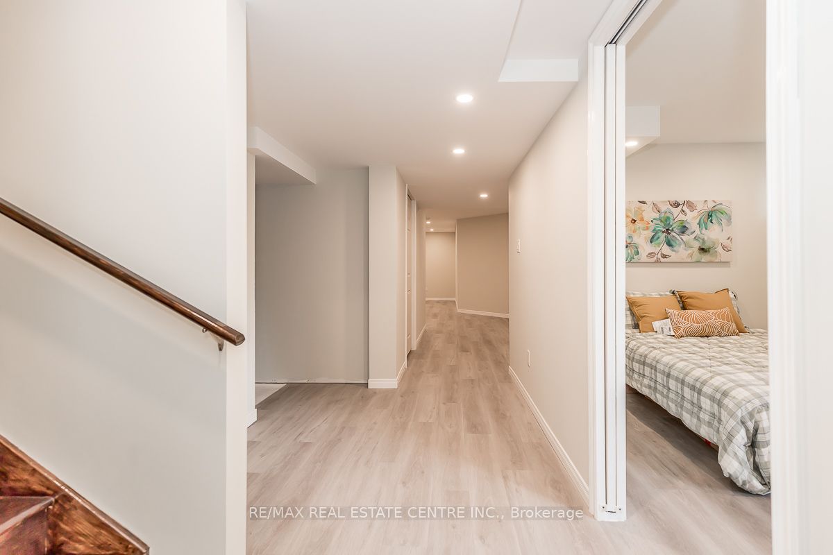 1049 Rippingale Tr
