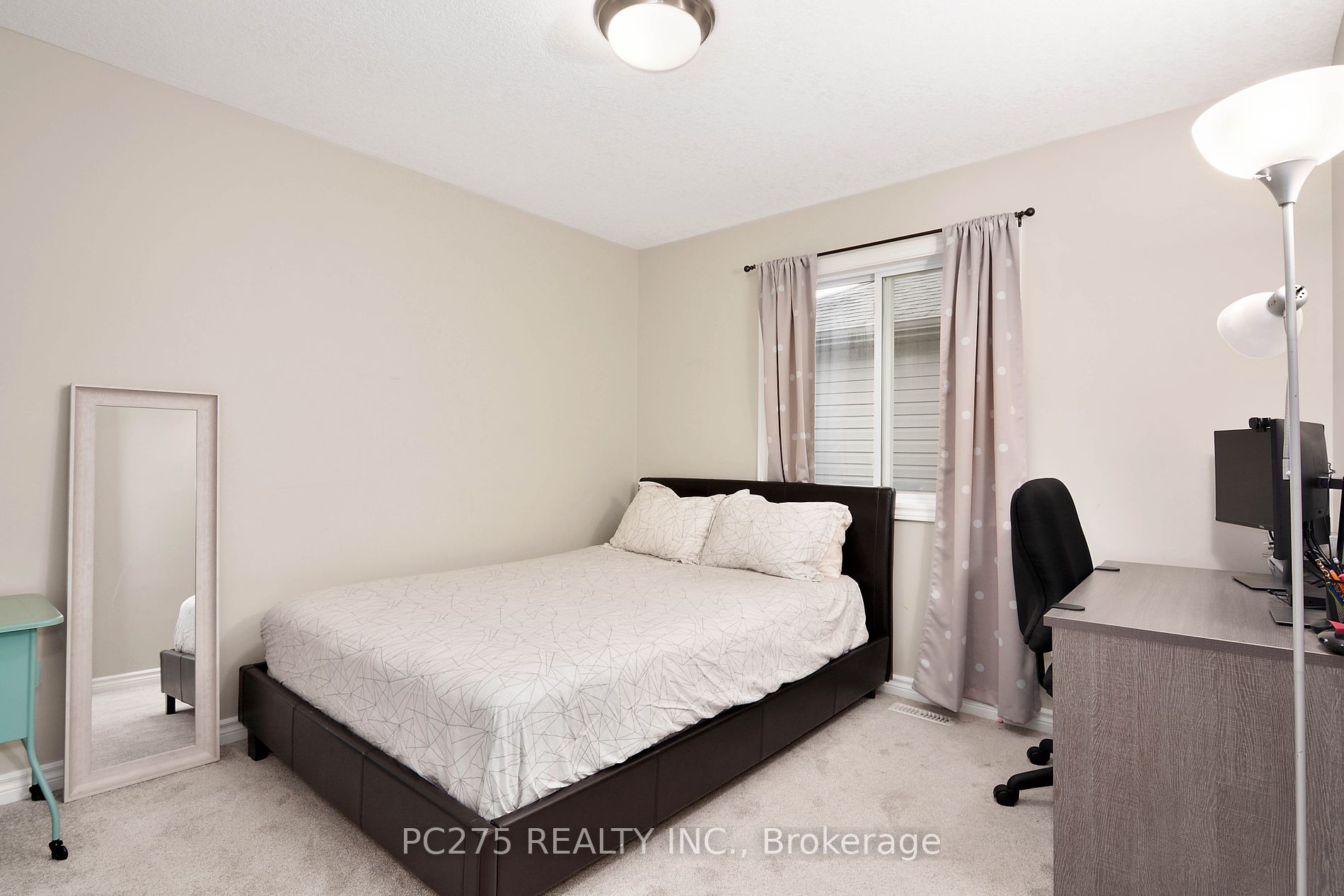 2107 North Routledge Park
