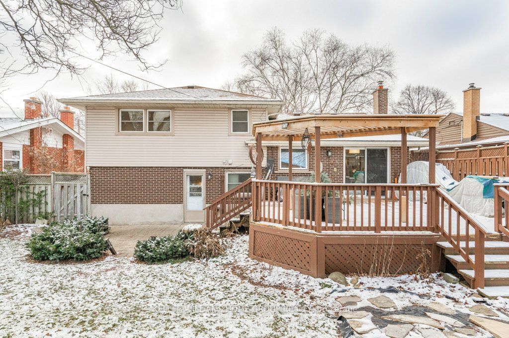 19 Brentwood Dr