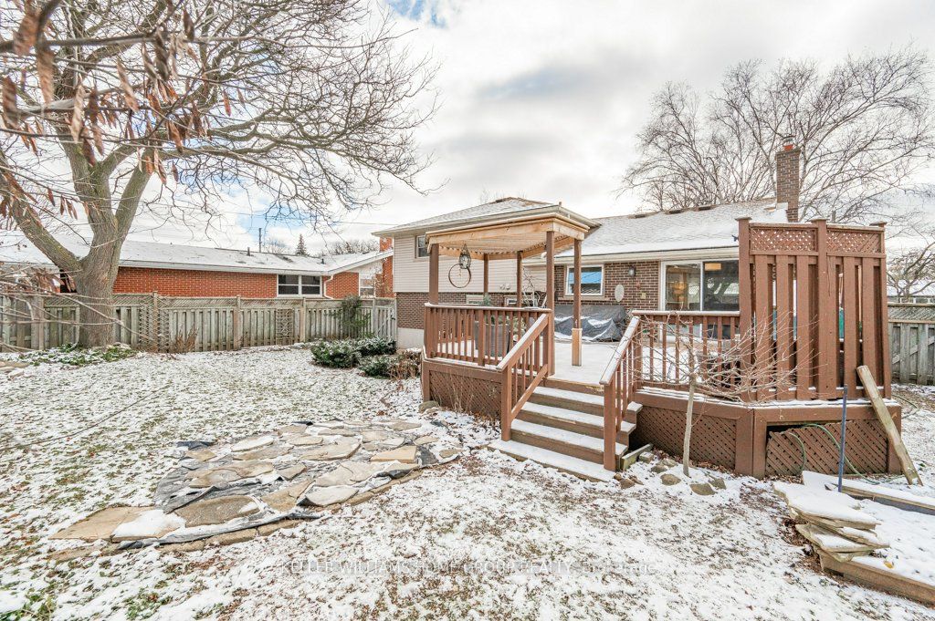 19 Brentwood Dr