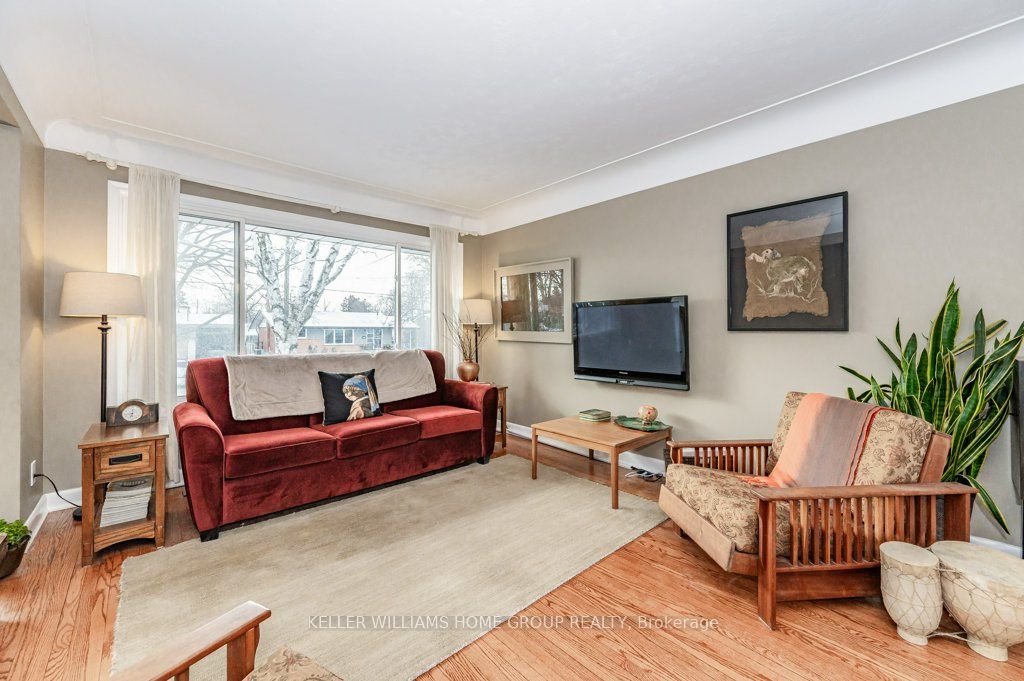 19 Brentwood Dr