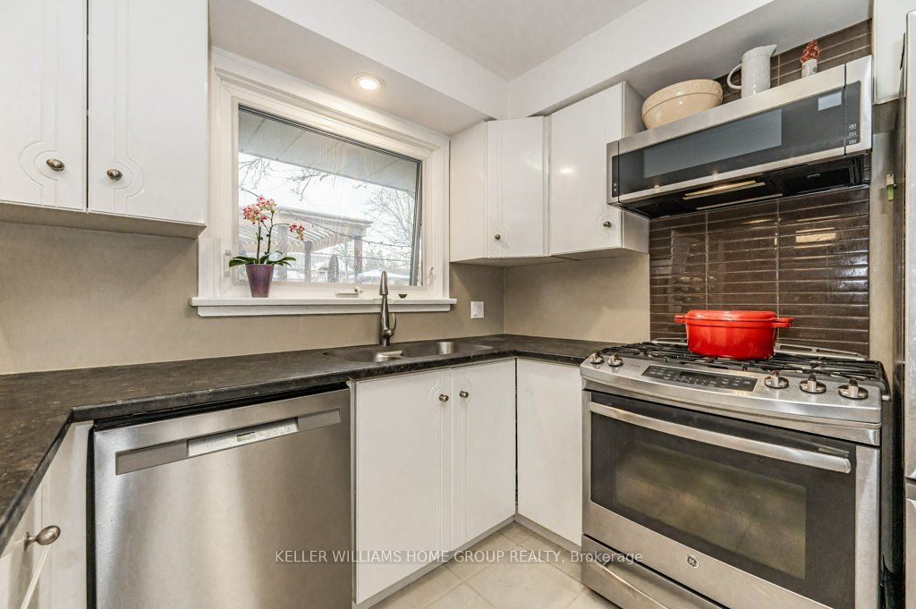19 Brentwood Dr