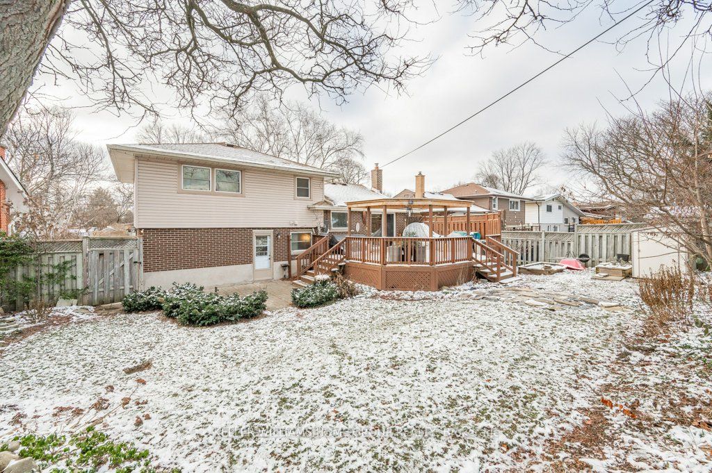 19 Brentwood Dr